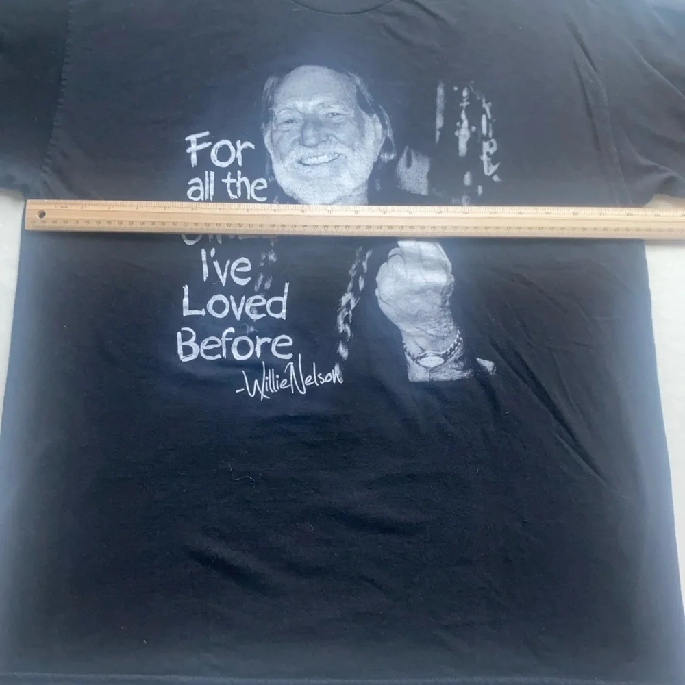 Willie Nelson Graphic T-Shirt - Picture 6 of 7